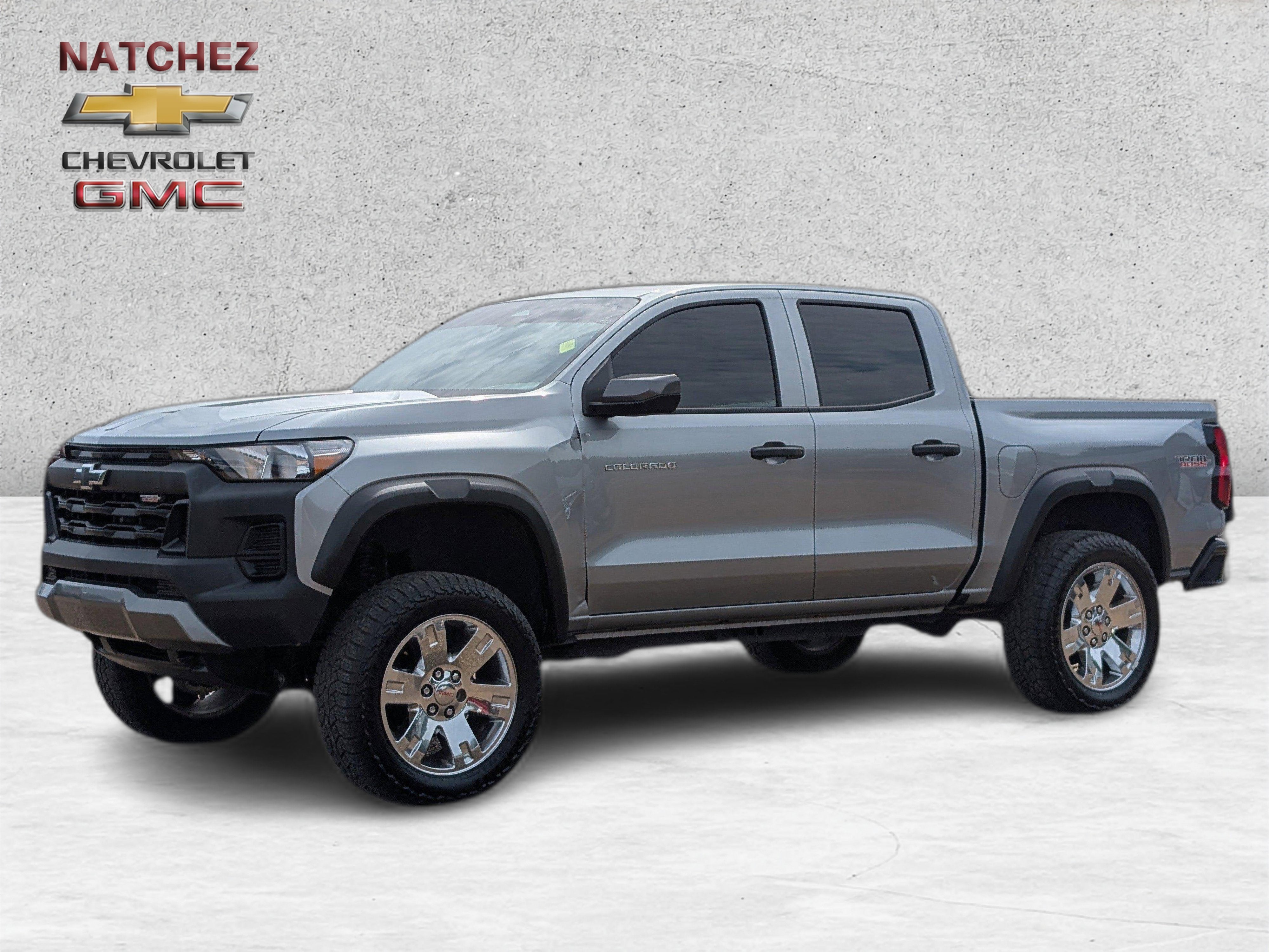 2025 Chevrolet Colorado Trail Boss in Sterling Gray Metallic — front three-quarter view