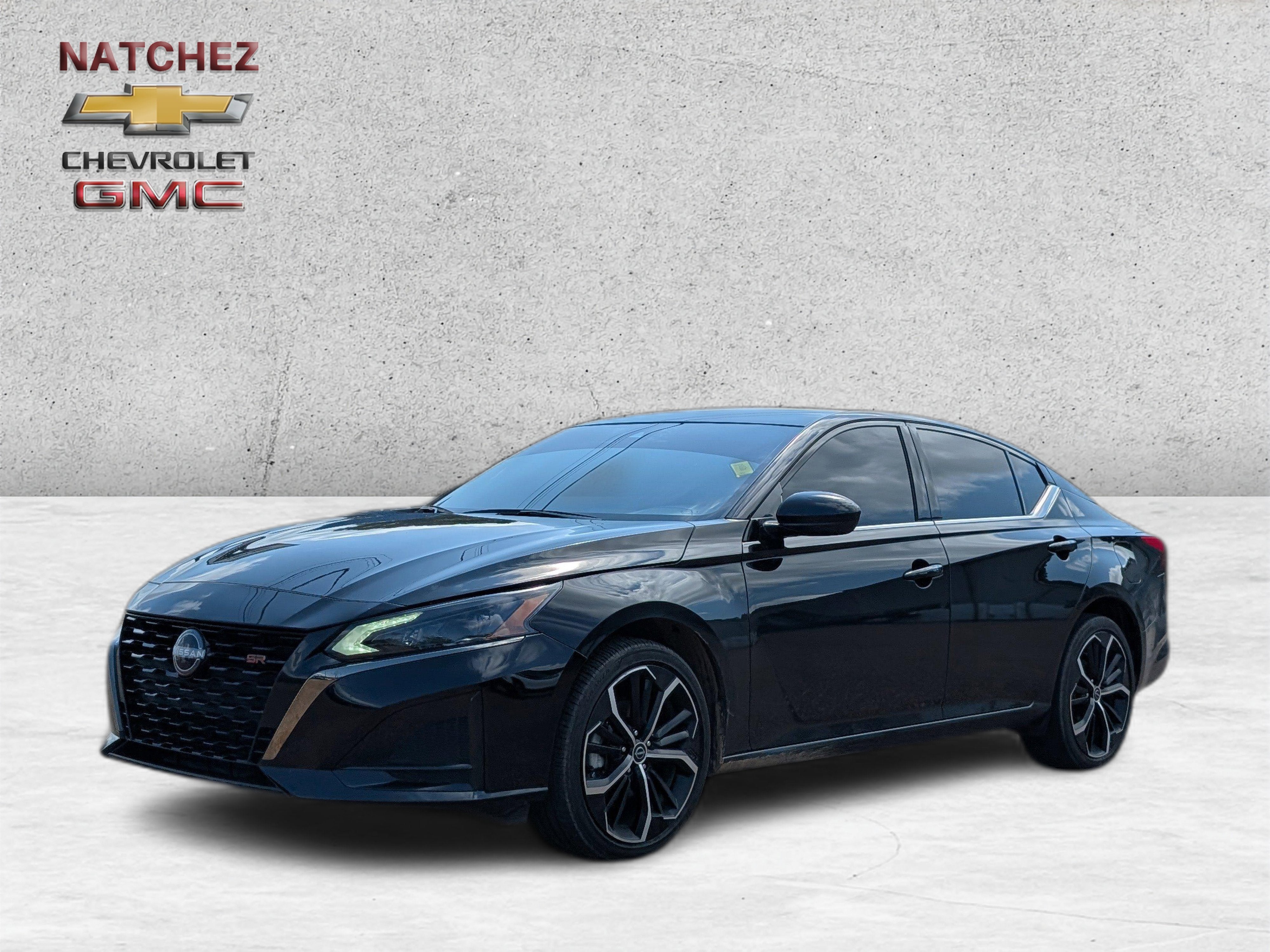 2025 Nissan Altima SR in Black — front three-quarter view