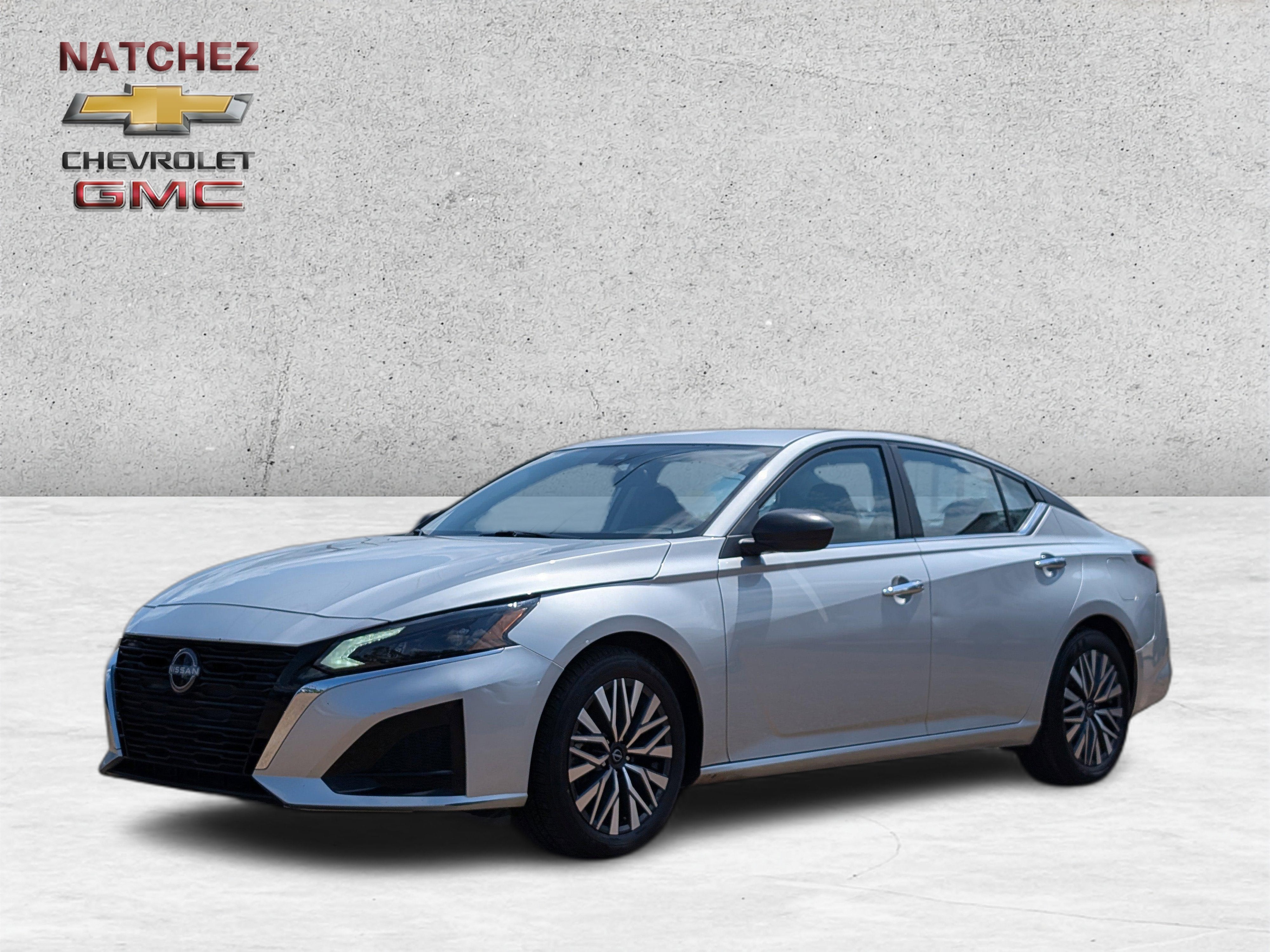 2025 Nissan Altima SV in Silver — front three-quarter view